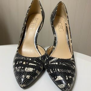 BCBG Paris Snake Skin Heels Size 7 1/2